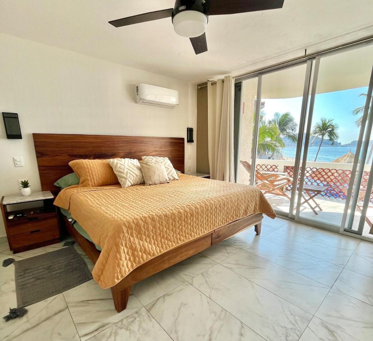 Spacious Apartment In Manzanillo Right On The Beach Εξωτερικό φωτογραφία