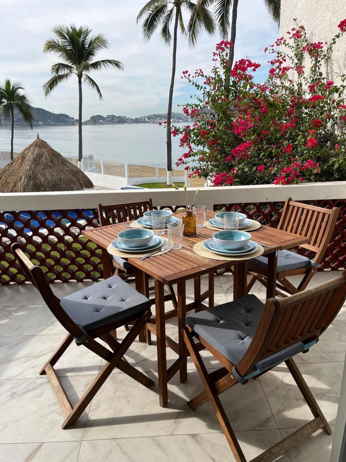 Spacious Apartment In Manzanillo Right On The Beach Εξωτερικό φωτογραφία